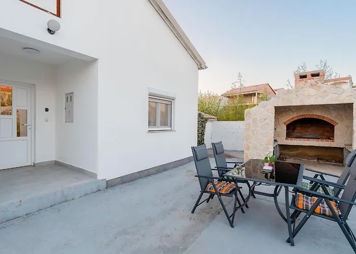 Angels Retreat By Interhome 마슬레니차